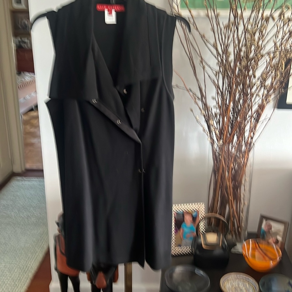 NWOT Ryan Roberts Sz. S Black vest with snaps